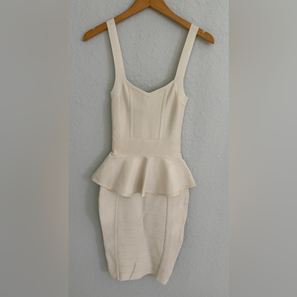 Celeb Boutique Off White Bodycon Stretch  Dress Size XS Cream